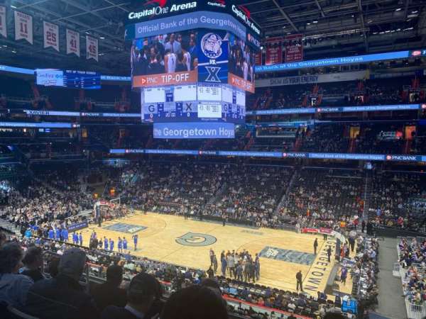 Capital One Arena, bloc: 202, rangée: F, place: 8