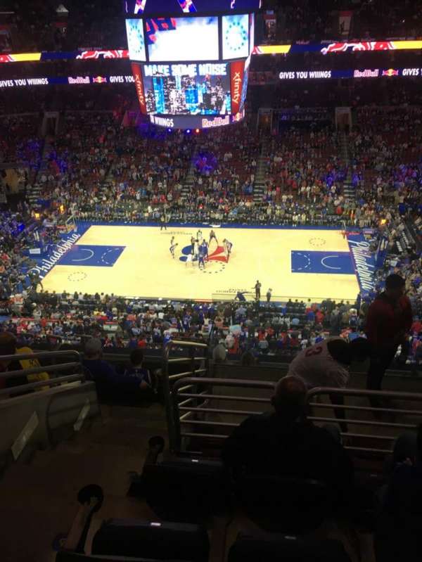 Xfinity Mobile Arena, bloc: 202, rangée: 8, place: 5