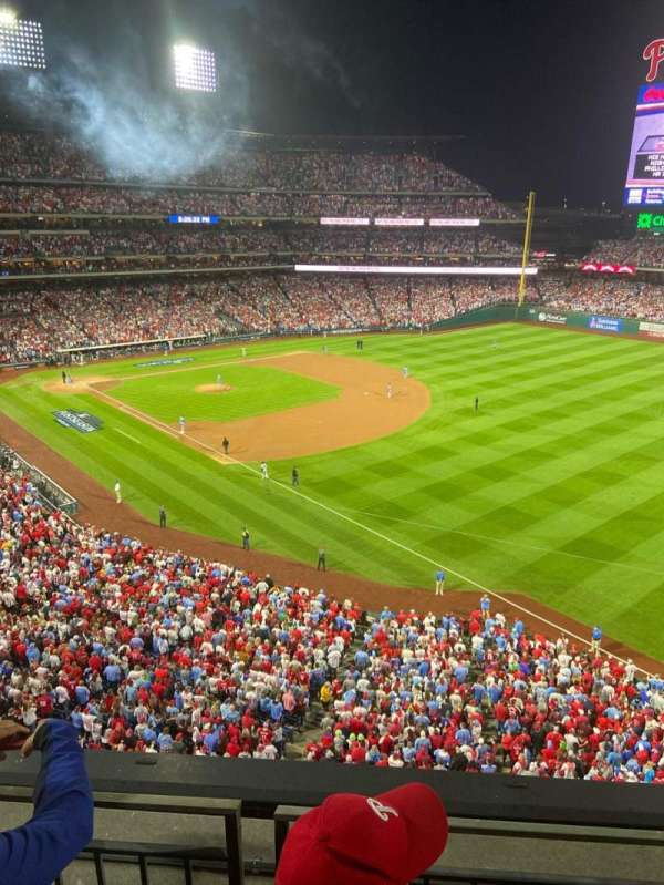 Citizens Bank Park, bloc: 309, rangée: 2, place: 11