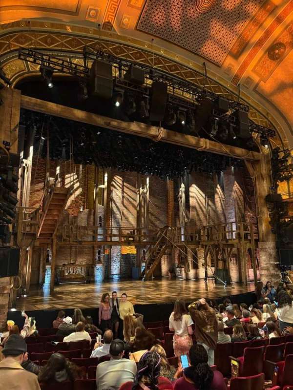 Richard Rodgers Theatre, bloc: Orchestra L, rangée: M, place: 15