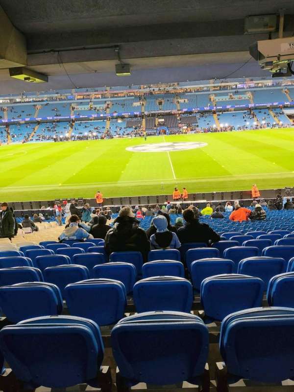 Etihad Stadium, Manchester, bloc: 005, rangée: dd, place: 114