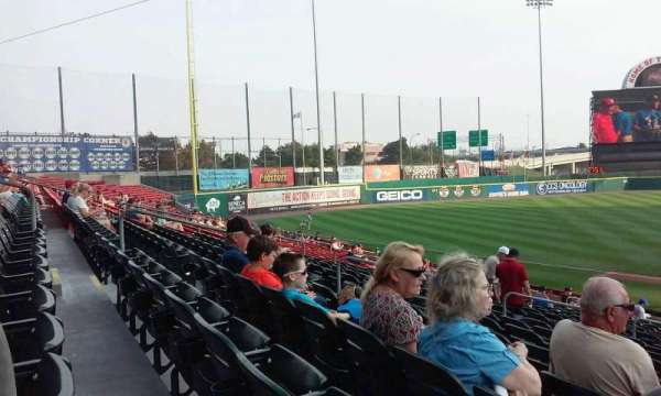 Sahlen Field, bloc: 111, rangée: U, place: 28