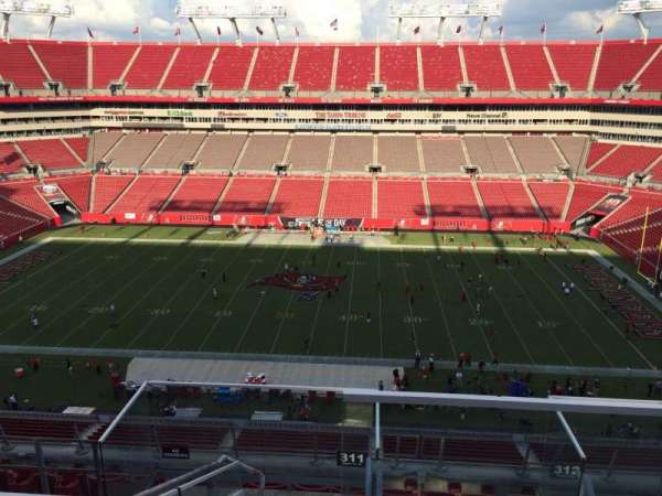 Raymond James Stadium, bloc: 311, rangée: E, place: 24