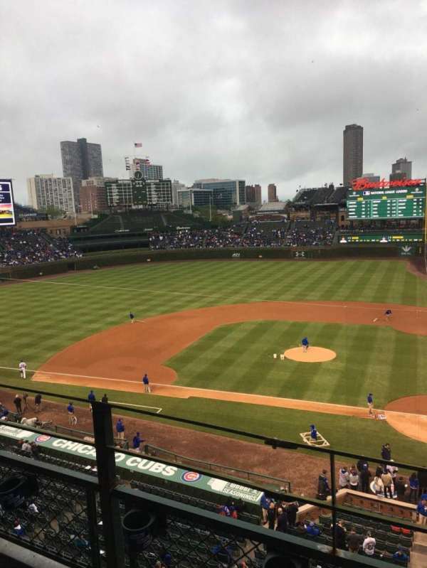 Wrigley Field, bloc: 313L, rangée: 2, place: 6