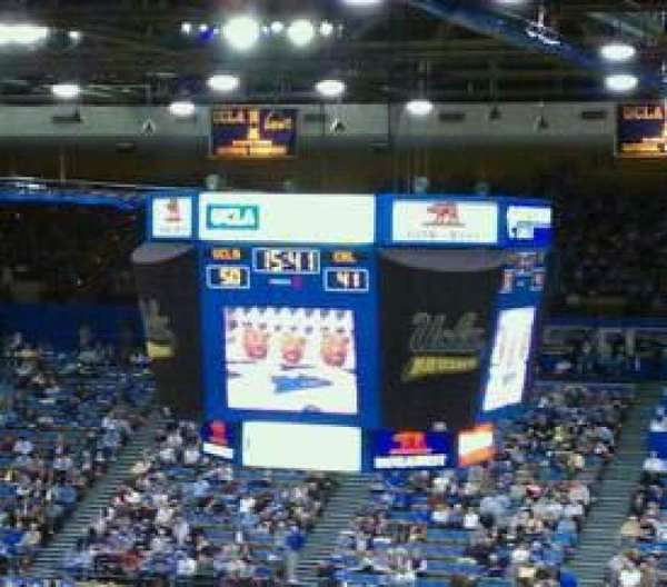 Pauley Pavilion, bloc: 304A, rangée: 5, place: 6