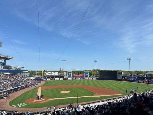 George M. Steinbrenner Field, bloc: 208, rangée: L