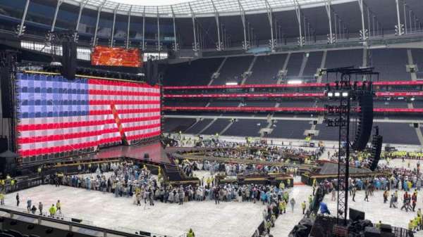 Tottenham Hotspur Stadium, bloc: Suite 303, rangée: 6, place: 56