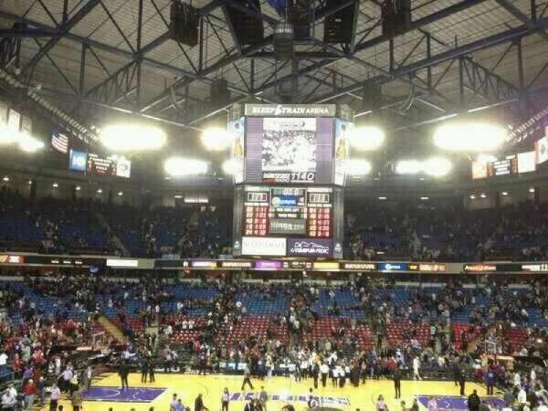 Sleep Train Arena, bloc: 202, rangée: F, place: 14