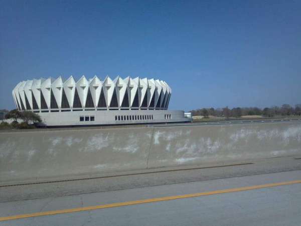 Hampton Coliseum, bloc: Outside