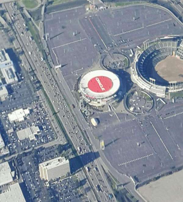 Oakland Arena, bloc: Aerial