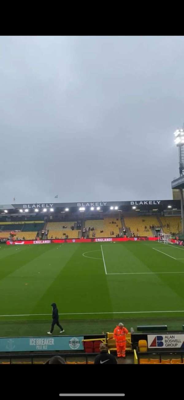 Carrow Road, bloc: H, rangée: V, place: 53