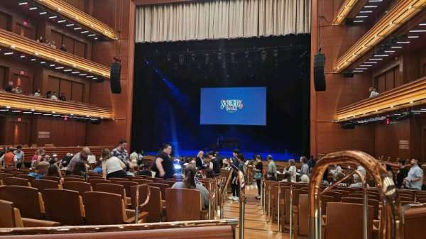 Steinmetz Hall at the Dr. Phillips Center, bloc: Door 4, rangée: Q, place: 122