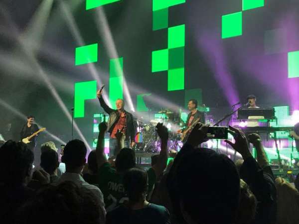 Pearl Theater, bloc: 102, rangée: H, place: 1