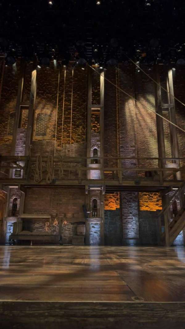 Victoria Palace Theatre, bloc: Stalls, rangée: A, place: 25