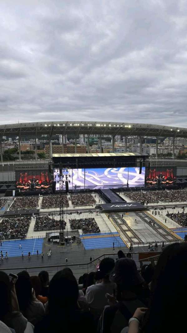 Incheon Asiad Main Stadium, bloc: W65, rangée: 11, place: 9