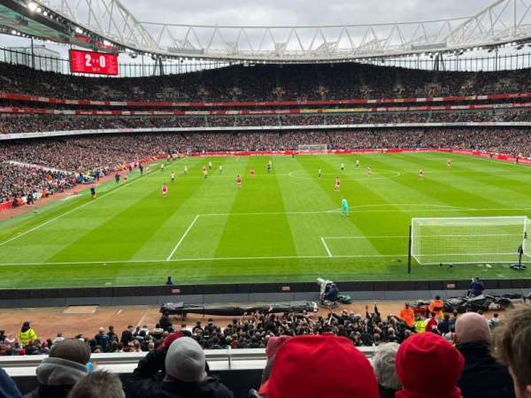 Emirates Stadium, bloc: B74, rangée: 4, place: 741