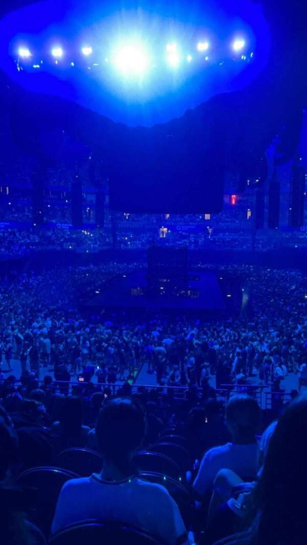Qudos Bank Arena, bloc: 5, rangée: J, place: 110