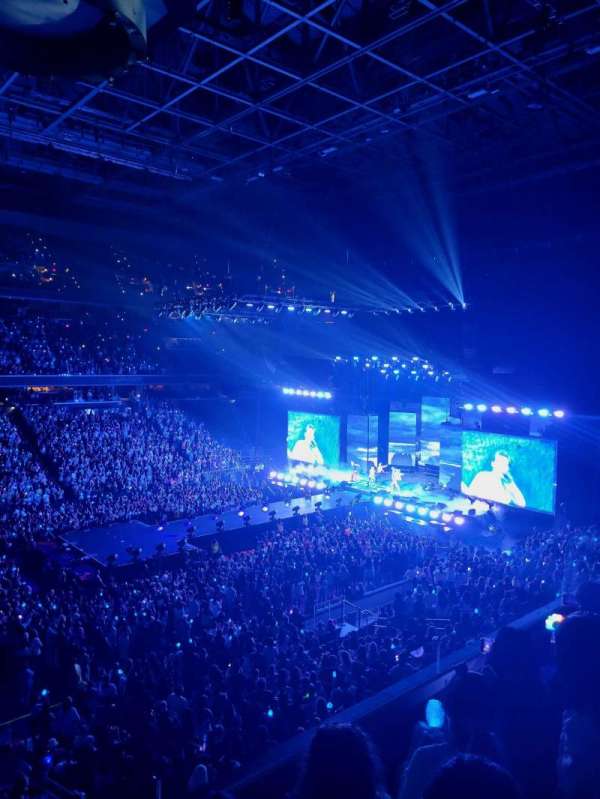 Capital One Arena, bloc: 214, rangée: C, place: 7