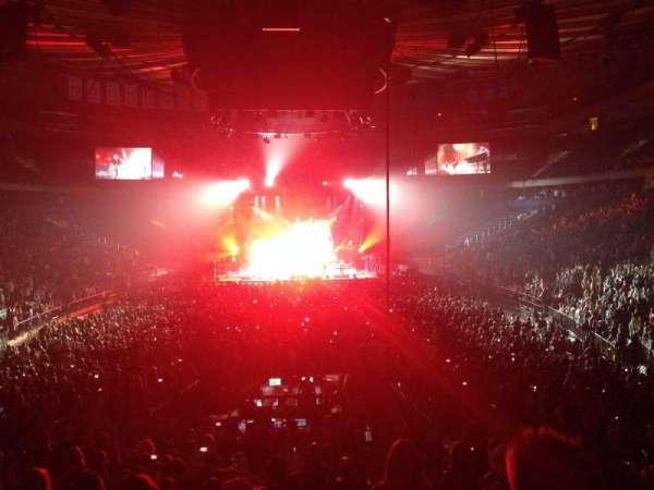 Madison Square Garden, bloc: 102, rangée: 15, place: 13