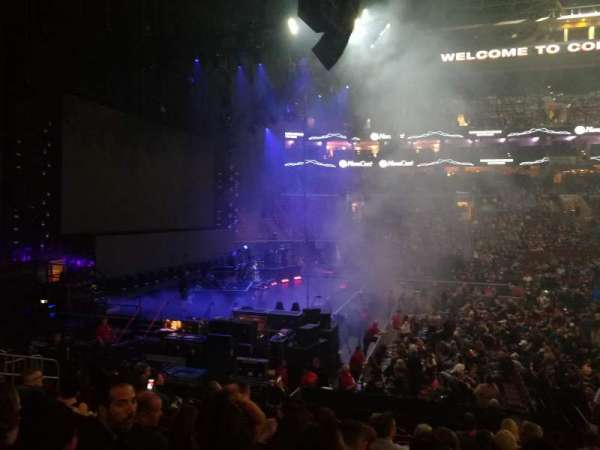 Xfinity Mobile Arena, bloc: 123, rangée: 16, place: 16