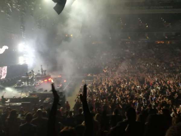 Xfinity Mobile Arena, bloc: 123, rangée: 16, place: 16