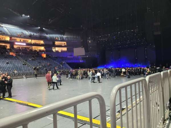 LANXESS arena, bloc: 206, rangée: 1, place: 16