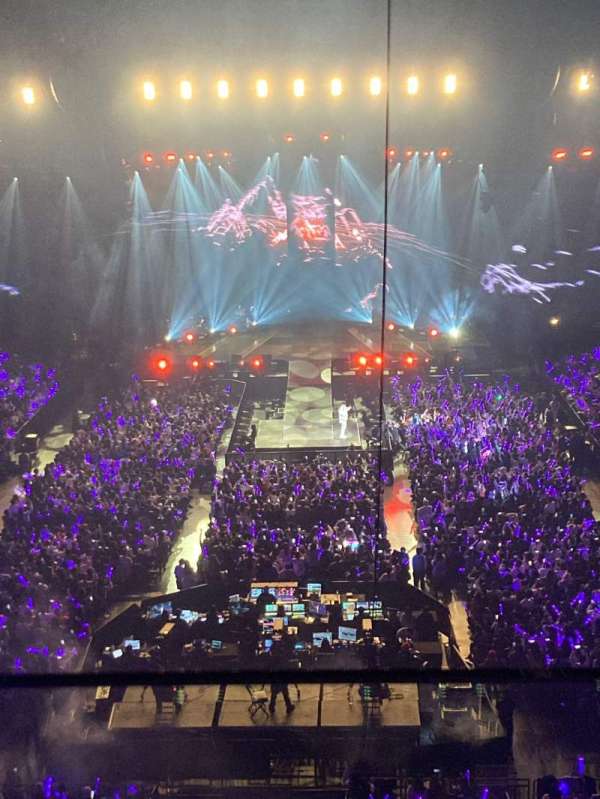 Barclays Center, bloc: 215, rangée: 1, place: 23