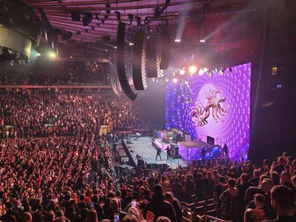 Madison Square Garden, bloc: 108, rangée: 20, place: 7