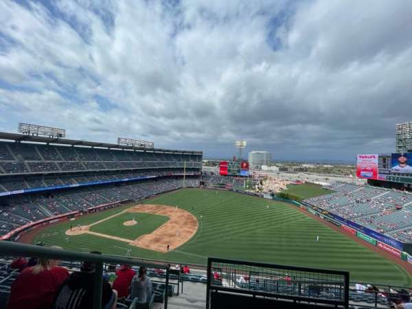Angel Stadium, bloc: 531, rangée: J, place: 1