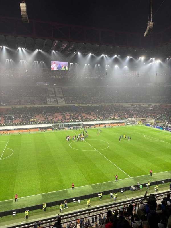 San Siro, bloc: 270, rangée: 1, place: 13