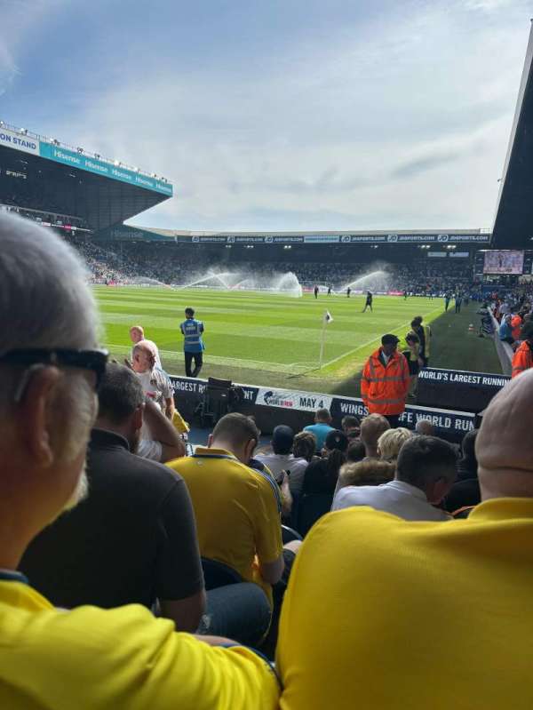 Elland Road, bloc: N1, rangée: II, place: 32