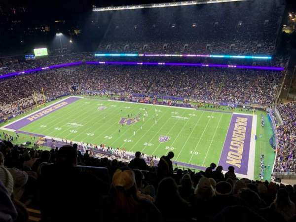 Husky Stadium, bloc: 302, rangée: 34, place: 26