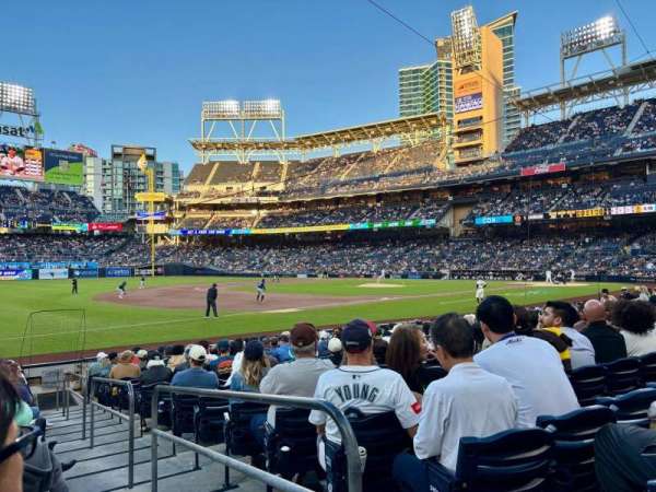 Petco Park, bloc: 116, rangée: 17, place: 1