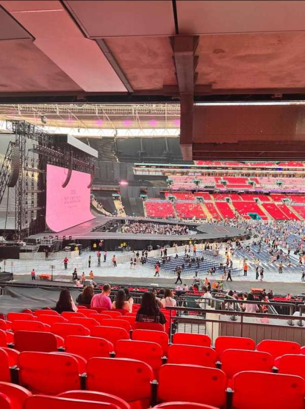 Wembley Stadium, bloc: 125, rangée: 43, place: 75