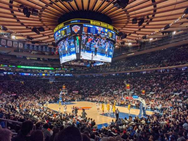 Madison Square Garden, bloc: 110, rangée: 10, place: 8