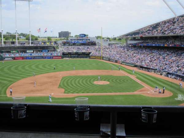 Kauffman Stadium, bloc: 307, rangée: B, place: 9