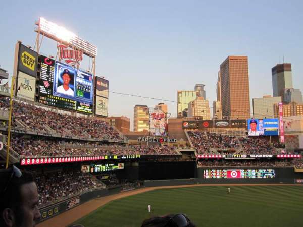 Target Field, bloc: S, rangée: 7, place: 14