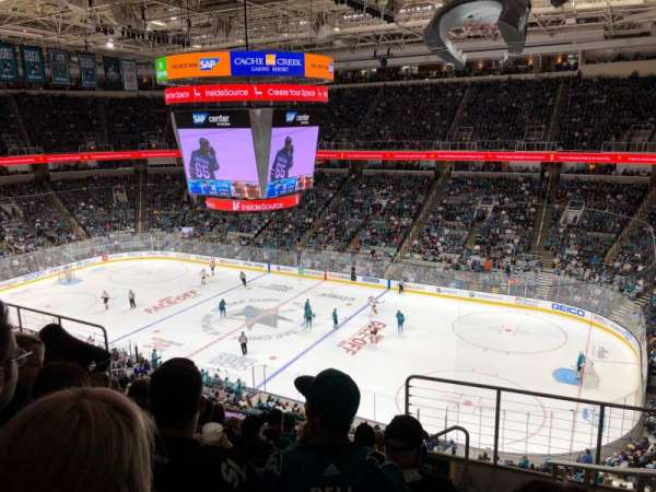 SAP Center, bloc: 227, rangée: 8, place: 7