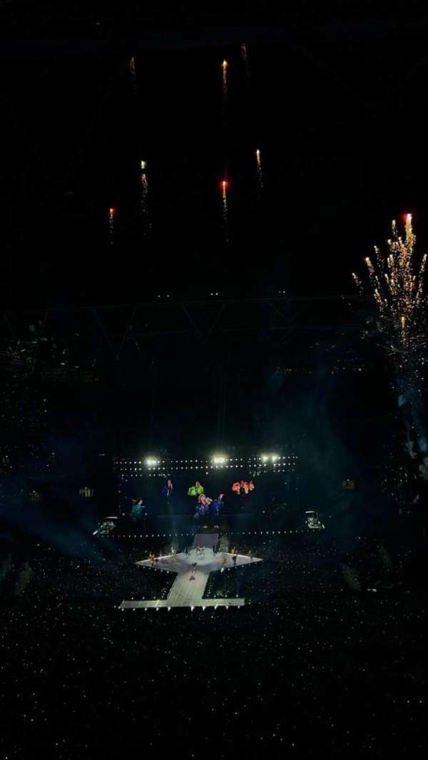 Wembley Stadium, bloc: 513, rangée: 13, place: 367