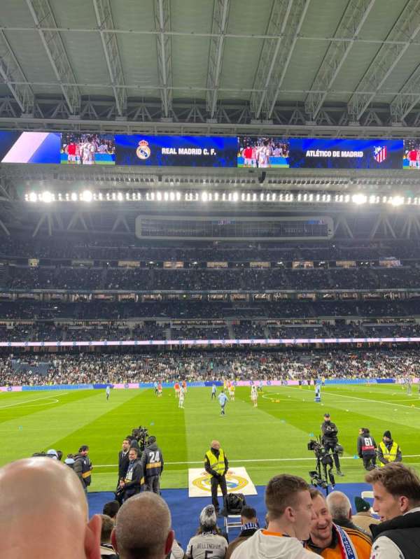 Santiago Bernabéu Stadium, bloc: 134, rangée: 10, place: 17