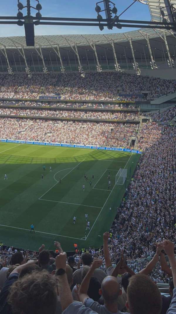 Tottenham Hotspur Stadium, bloc: 501, rangée: 15, place: 27