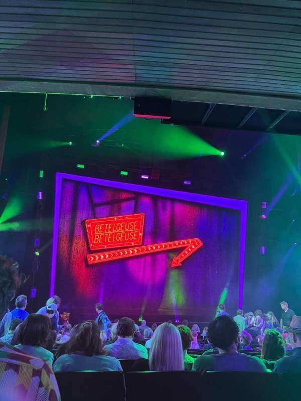 Marquis Theatre, bloc: Orchestra C, rangée: R, place: 108