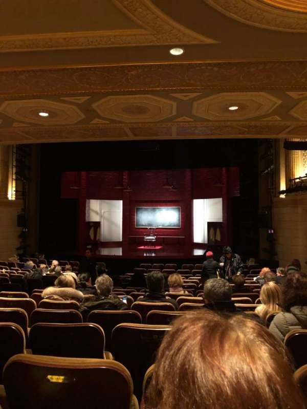 Samuel J. Friedman Theatre, bloc: Orchestra R, rangée: P, place: 112
