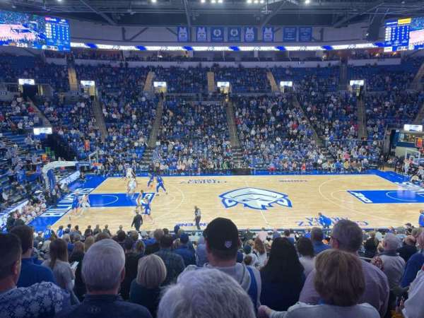 Chaifetz Arena, bloc: 115, rangée: U, place: 8