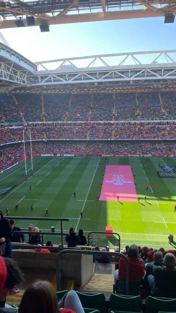 Principality Stadium, bloc: U10, rangée: 16, place: 3