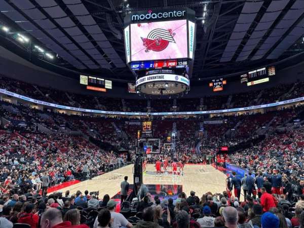 Moda Center, bloc: 106, rangée: PP, place: 7