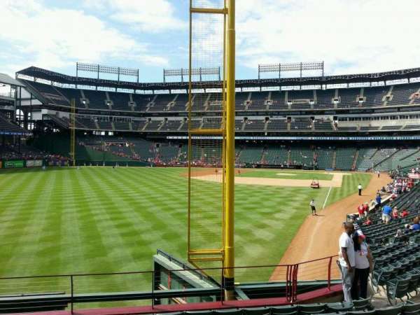 Globe Life Park in Arlington, bloc: 9, rangée: 9, place: 9