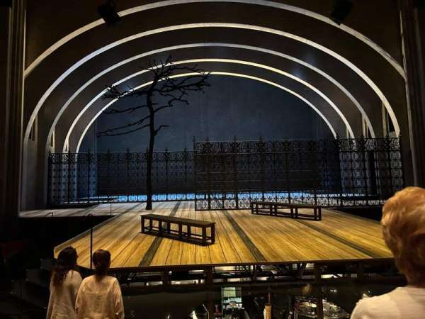 Vivian Beaumont Theater, bloc: Orchestra C, rangée: G, place: 303