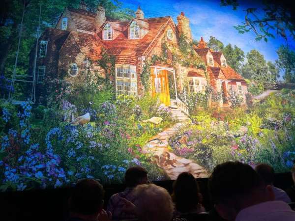 Hayes Theater, bloc: Orchestra C, rangée: E, place: 112