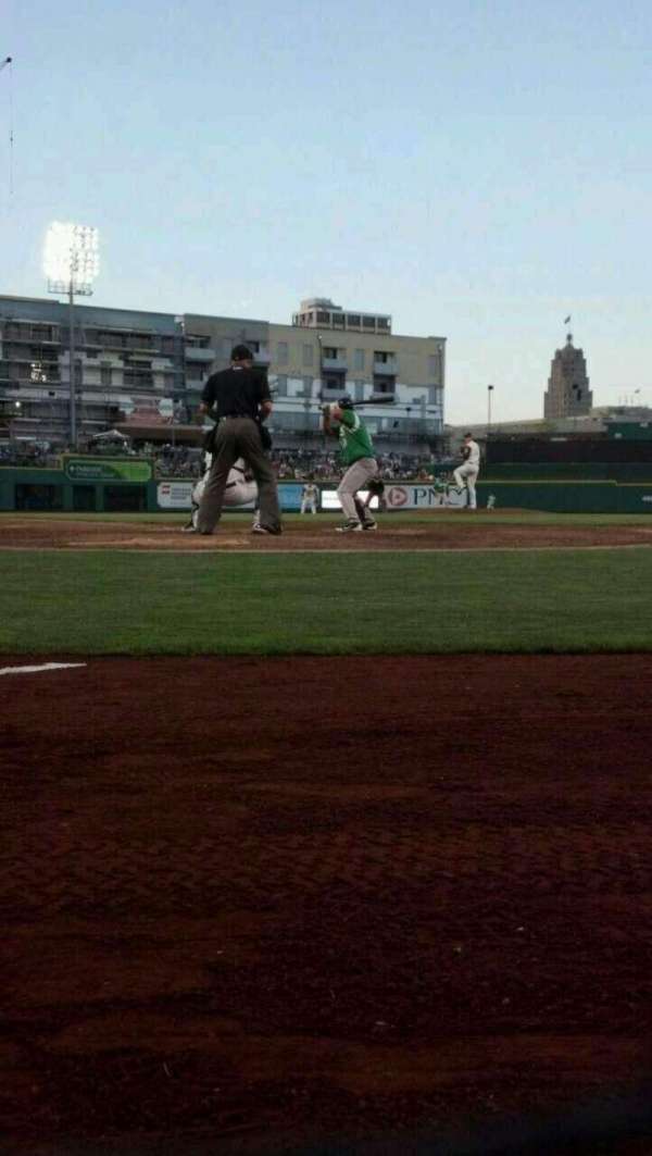 Parkview Field, bloc: 107, rangée: A, place: 5